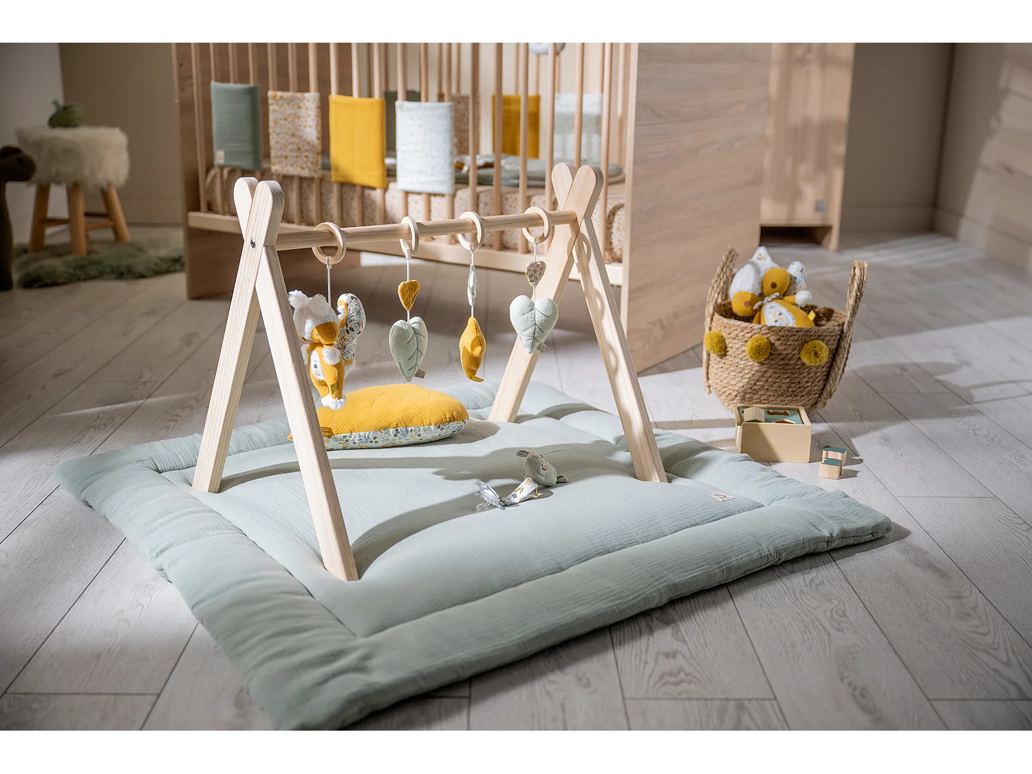 Arche d'éveil bois avec 4 jouets PROMENONS NOUS - Sauthon