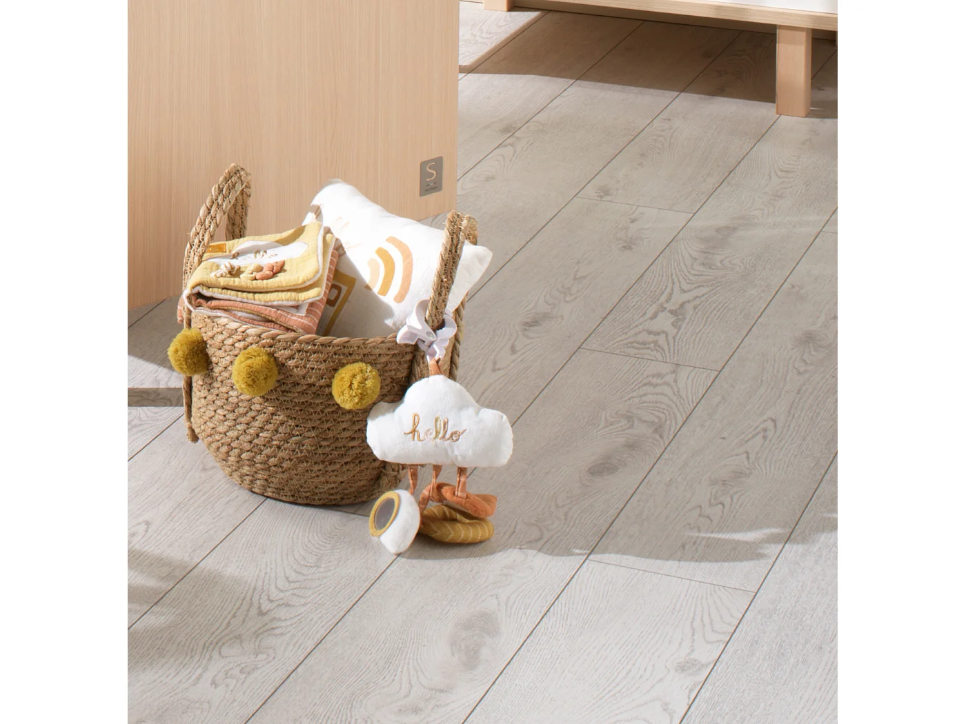 Jouet d'activités en velours blanc SUNLIGHT - Sauthon