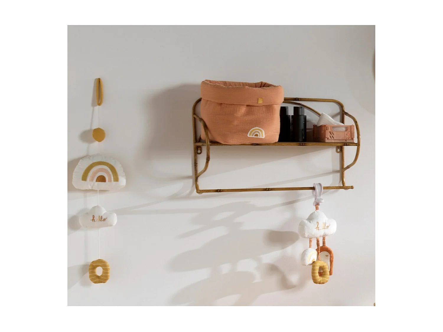 Jouet d'activités en velours blanc SUNLIGHT - Sauthon