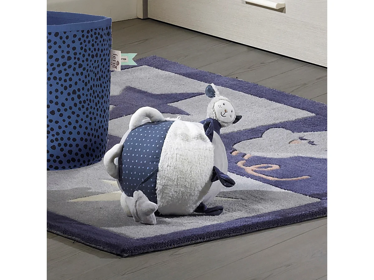 Pelota de terciopelo azul