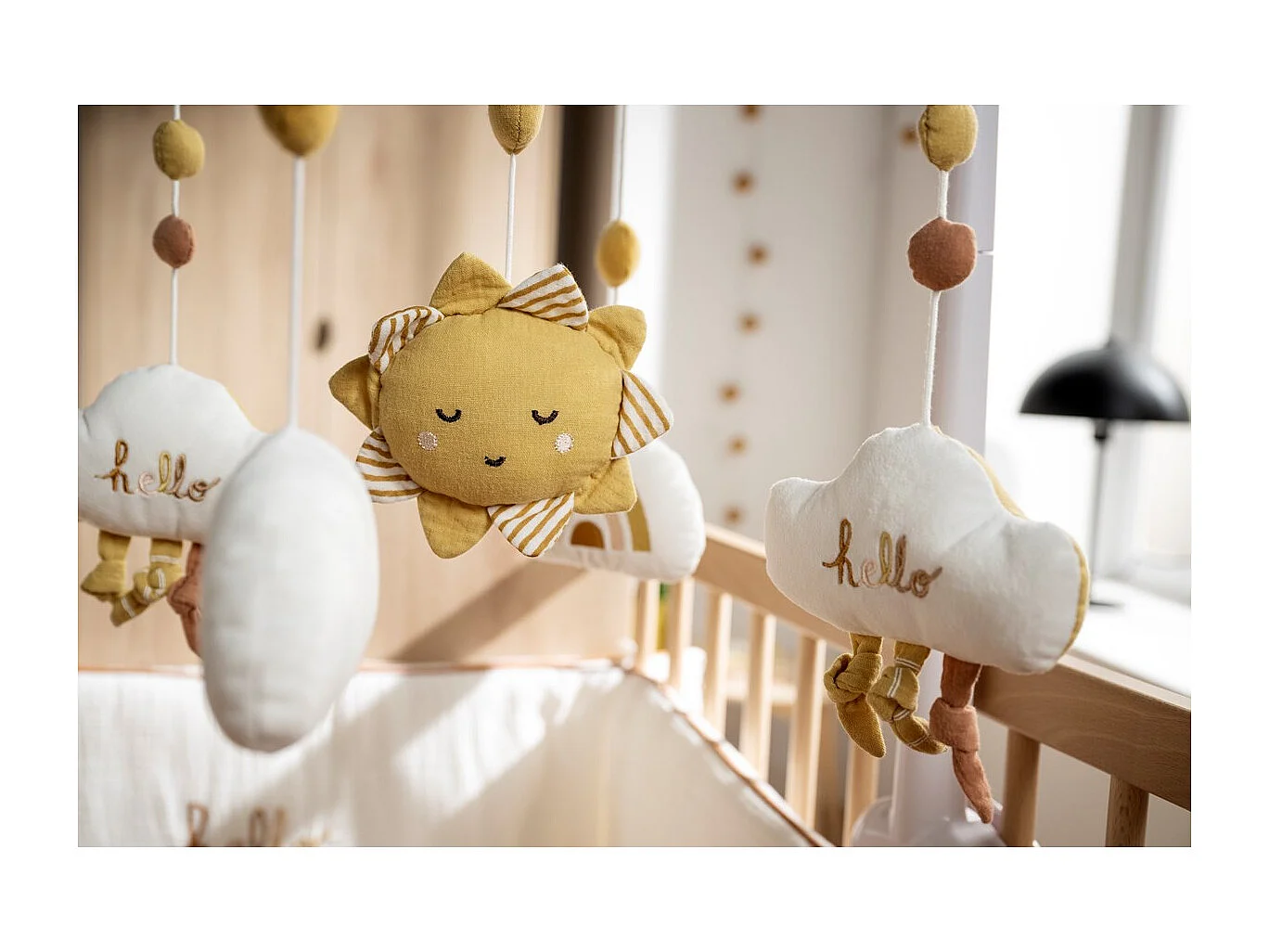 Mobile musical en coton blanc SUNLIGHT - Sauthon