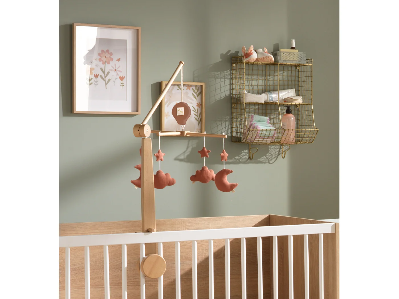 Mobile musical bébé en bois avec 4 jouets UNI TERRACOTTA - Sauthon