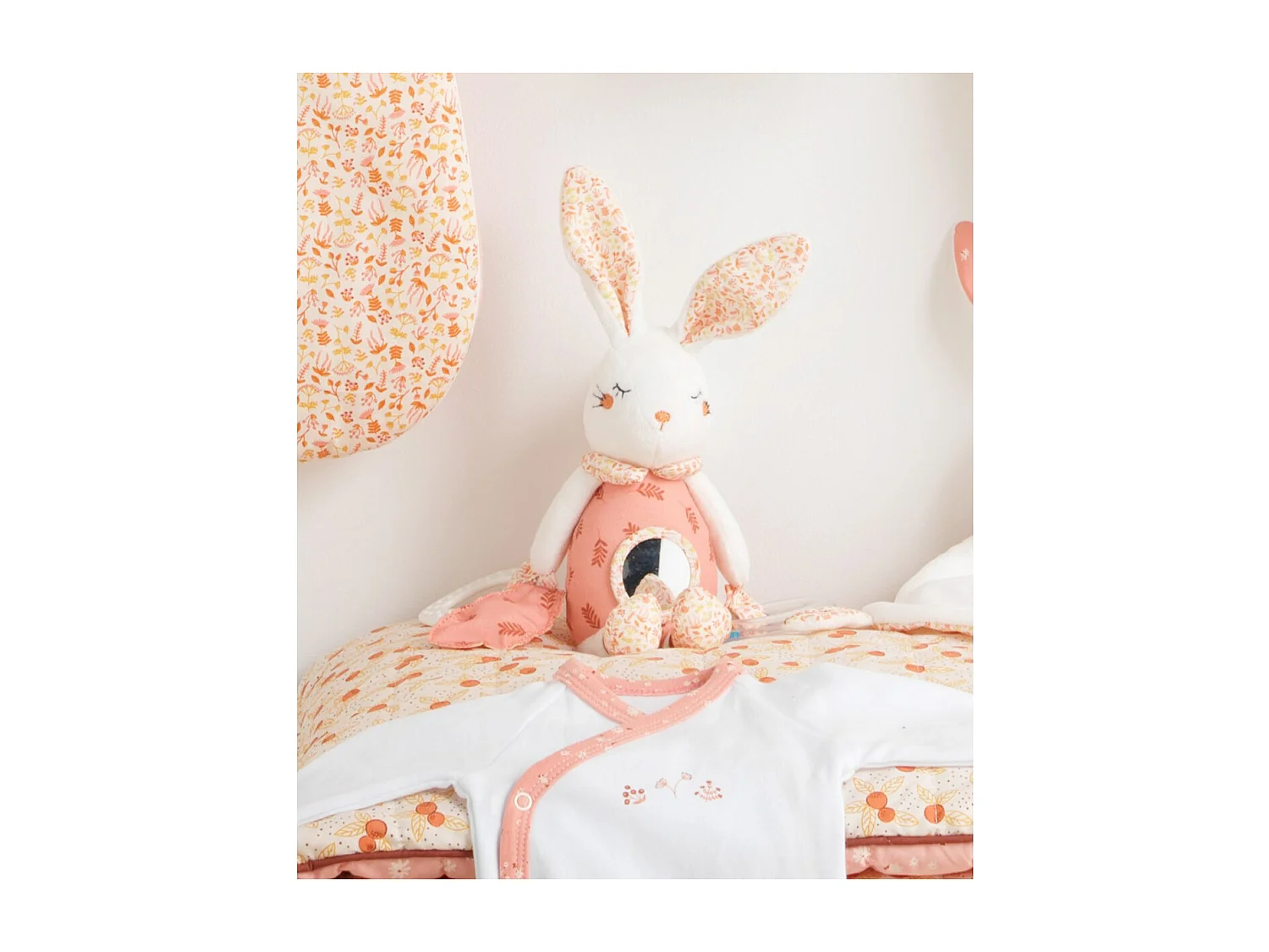 Giocattolo attività in velluto bianco