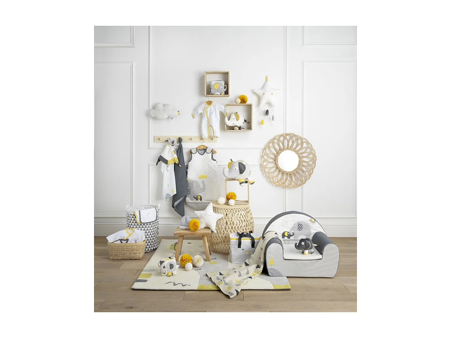 Cube d'activités bébé en velours gris BABYFAN - Sauthon