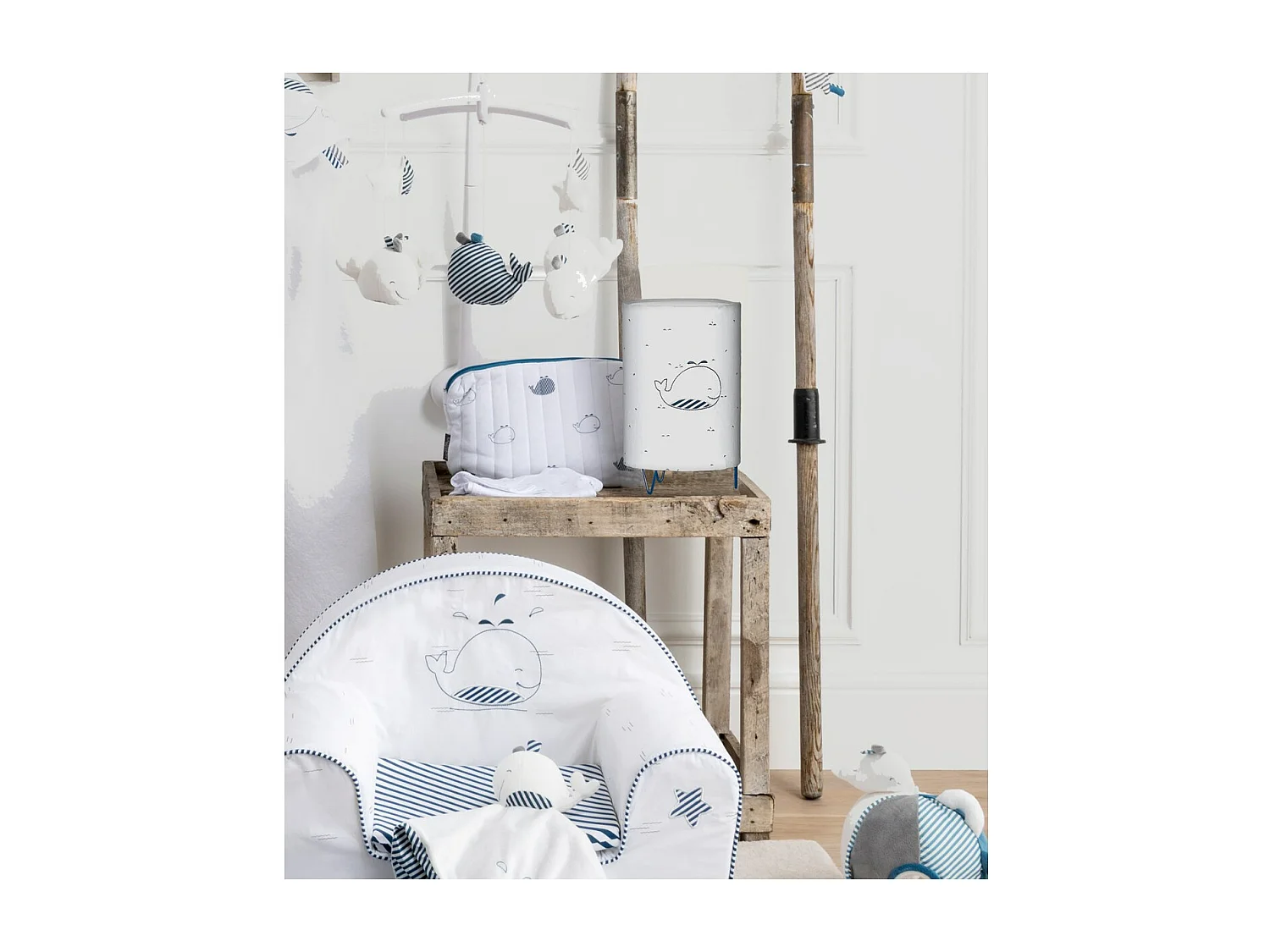 Apparecchio in cotone bianco