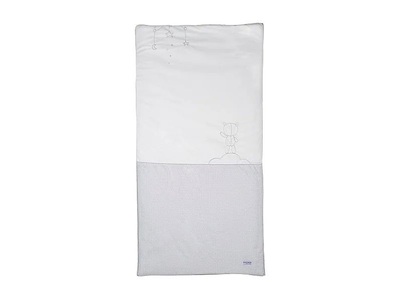 Trapunta in cotone bianco per lettino