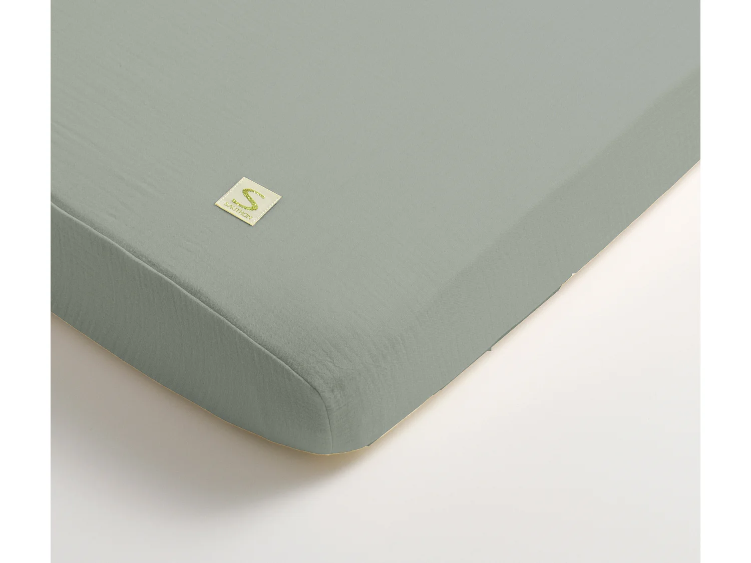 Draps housse bébé en coton bio UNI SAUGE - Sauthon