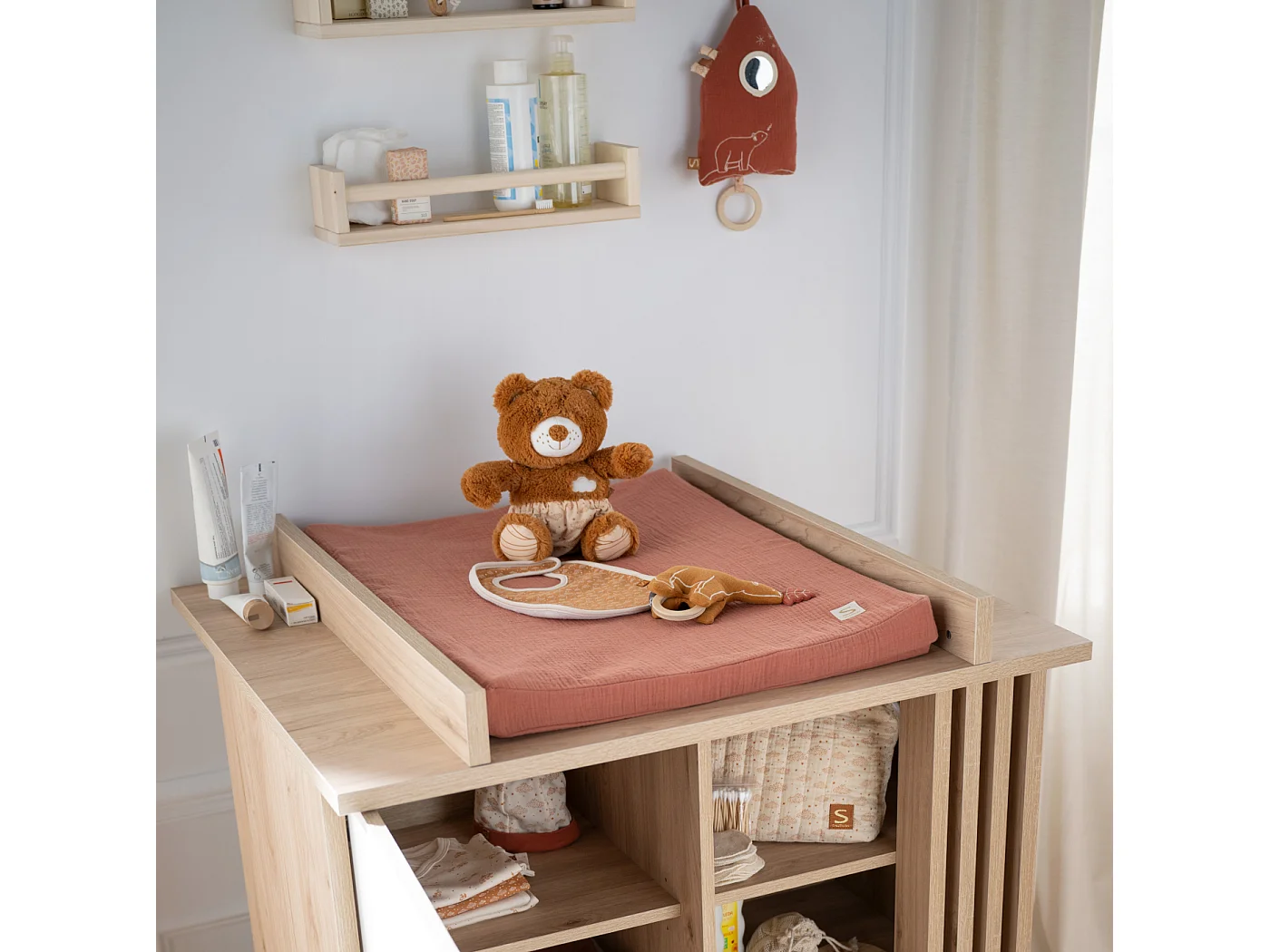 Matelas à langer avec sa housse en double gaze de coton et sa serviette UNI TERRACOTTA - Sauthon