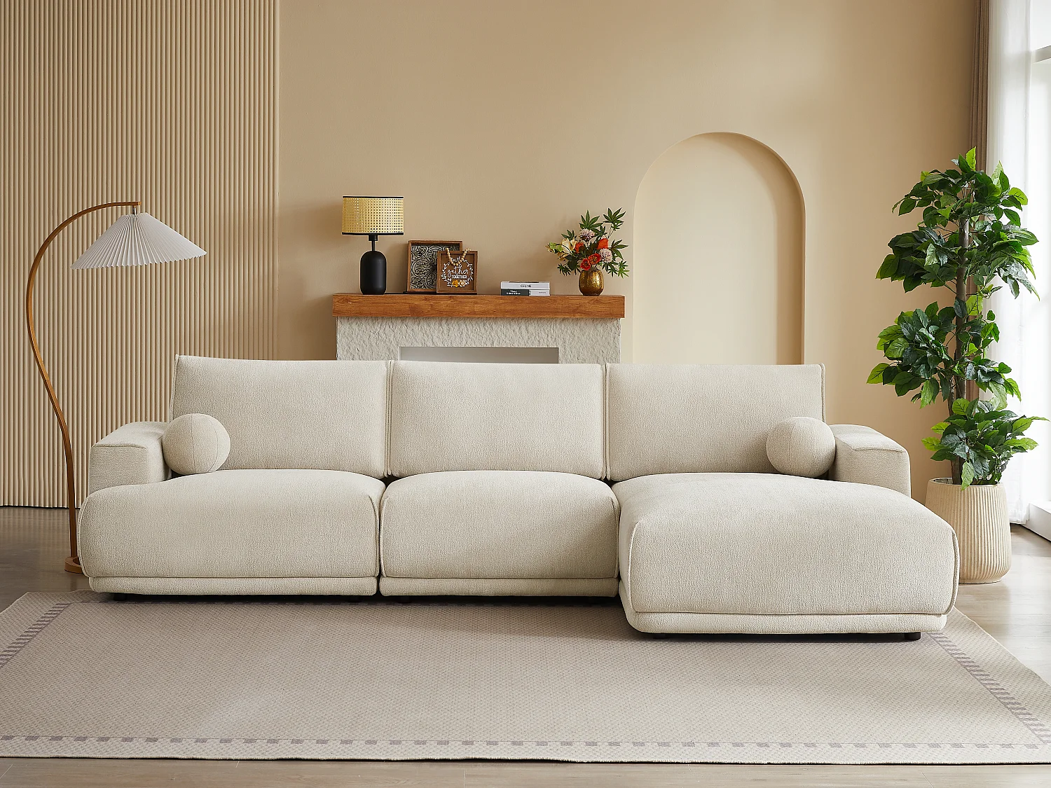 Canapé d'angle droit en tissu chenille beige EMABI de Maison Céphy