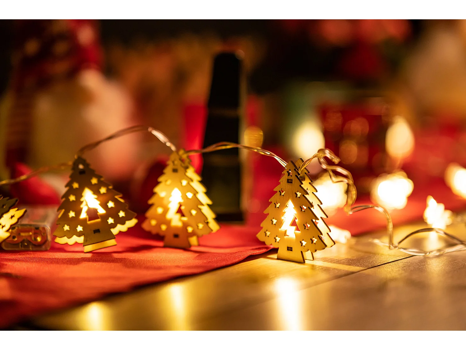 GUIRLANDE LUMINEUSE DE NOËL SAPIN DE NOËL LED XB-001  LIGHT GOLD