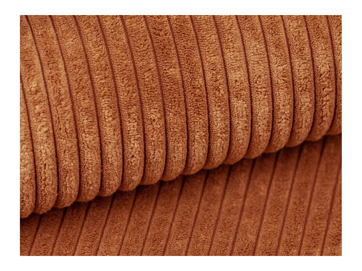 Comfortabele driezitsbank met diepe zitting van terracottakleurig ribfluweel PINETA