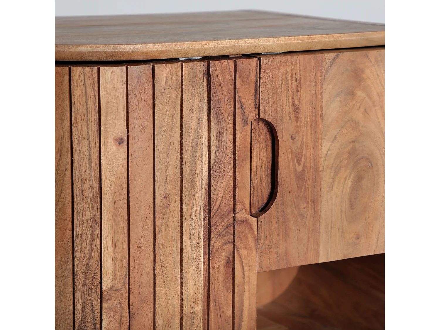 Table chevêt en bois d´acacia marron  en 55x35x55 cm