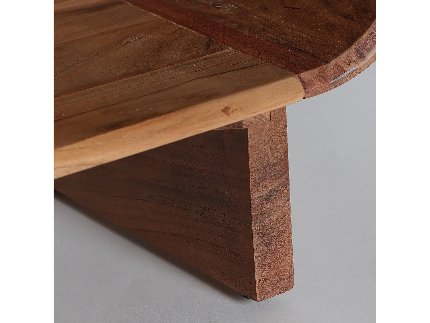 Table chevêt en bois d´acacia marron  en 55x35x55 cm