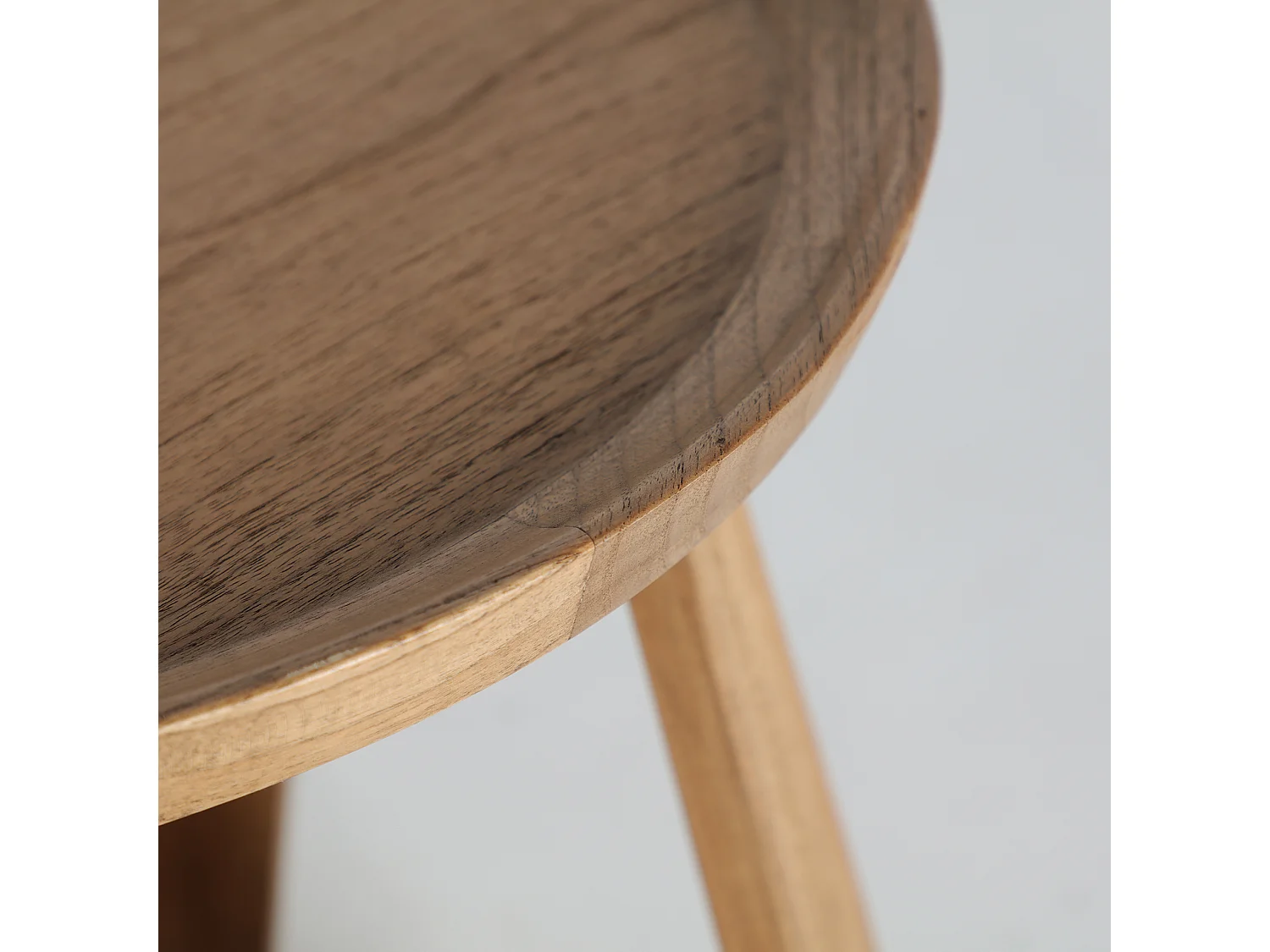 Table basse en bois de mindi marron naturel en 55x55x47 cm