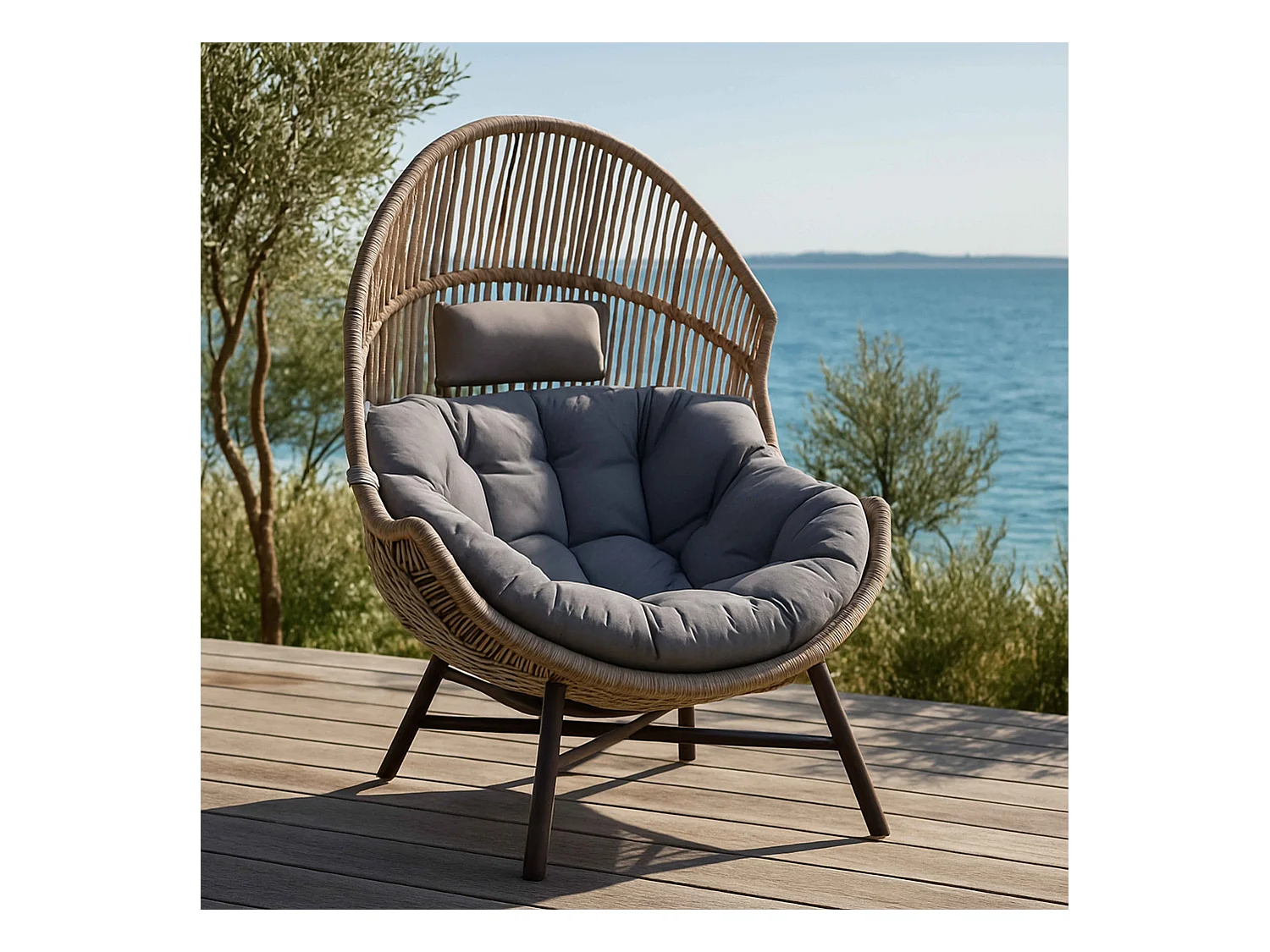 Egg tuinfauteuil op kunststof rotan onderstel 142 cm beige