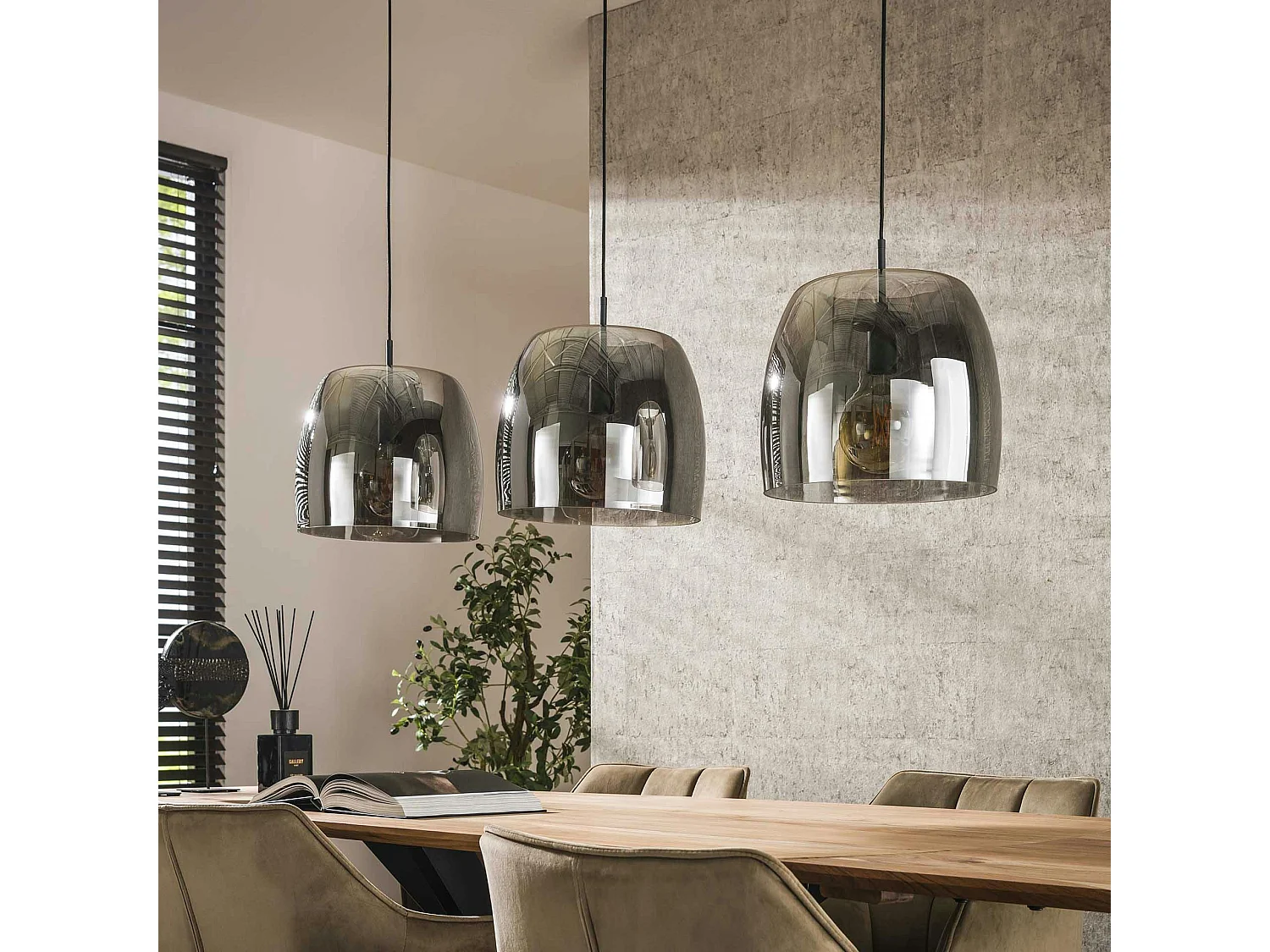 Suspension de table à manger en verre fumé forme cloche 3 abat-jour NIAGARA