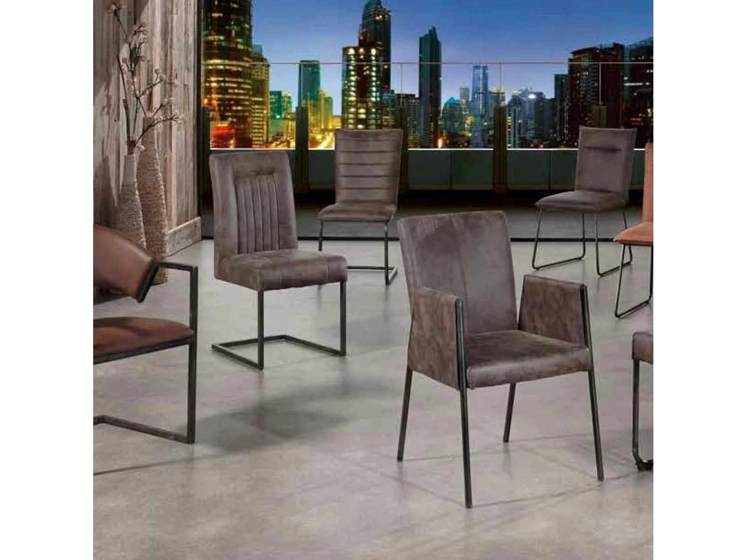 Chaise en tissu microfibres gris et pieds métal noir