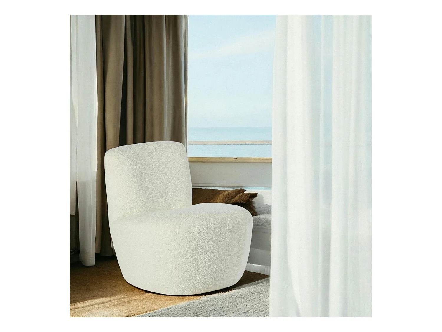 Fauteuil arrondi tissu bouclettes blanc MALMOE