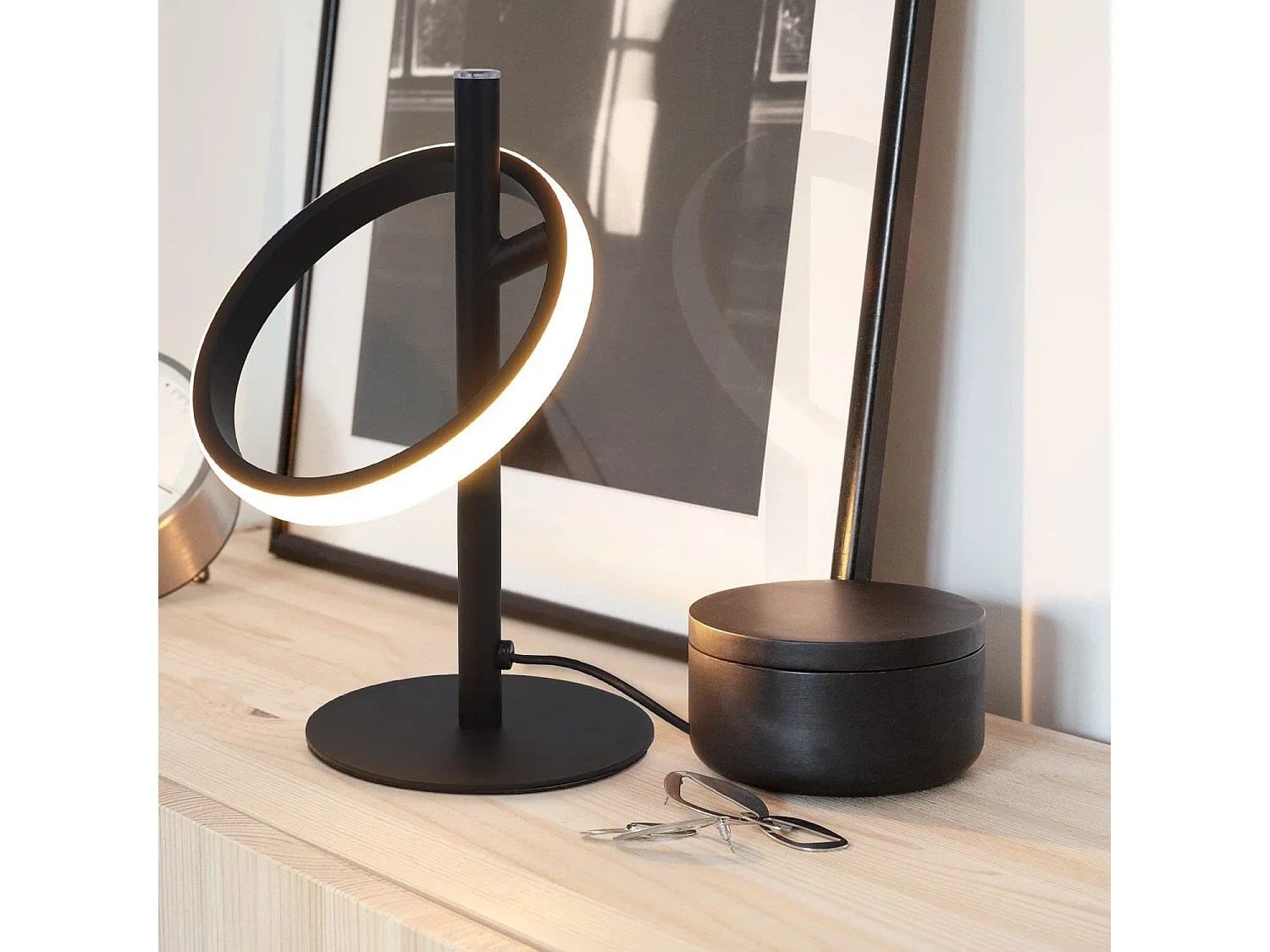 NETTLIFE Moderne weiße LED-Tischlampe in Ringform, drehbare Nachttischlampe mit abnehmbaren Ringen 13W