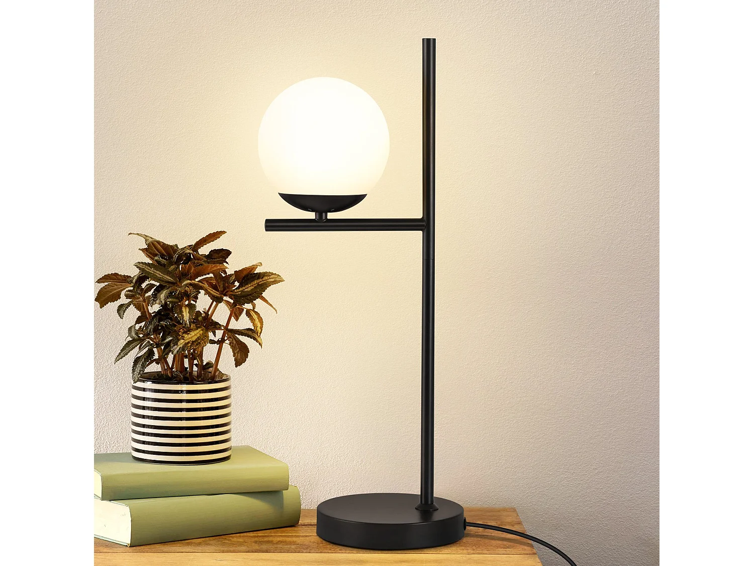 NETTLIFE Tischlampe Wohnzimmer Nachttischlampe E27 Schwarz Modernes Glasdesign Vintage Retro Industrielle Tischlampe mit 1,5M