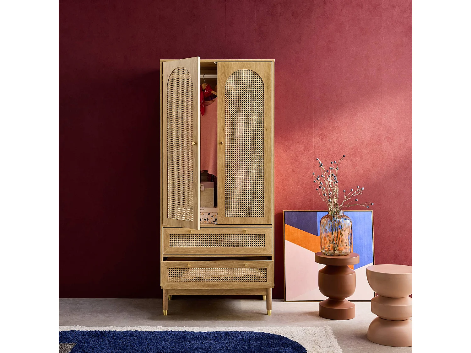 Dressing penderie JUDITH 2 portes 2 tiroirs cannage. poignées et pieds finition dorée. 80 x 50 x 180 cm