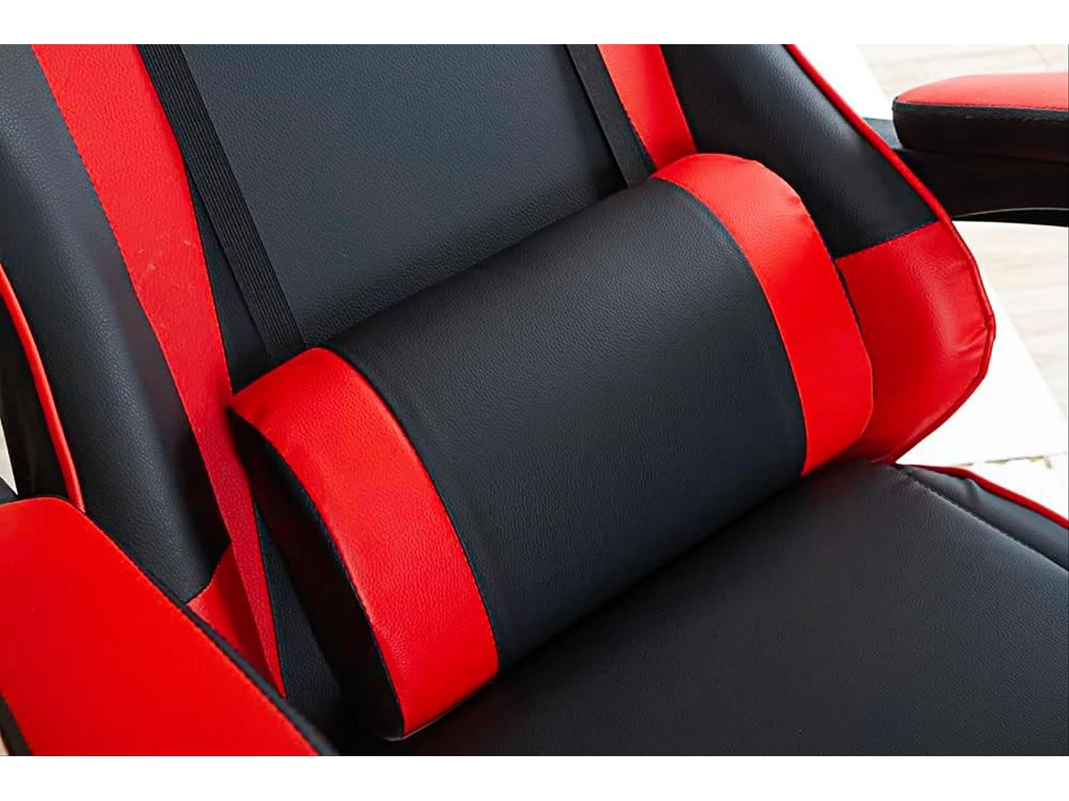 Cadeira gamer moderna Koe vermelha/preta com almofada lombar e apoios de braços 64 cm