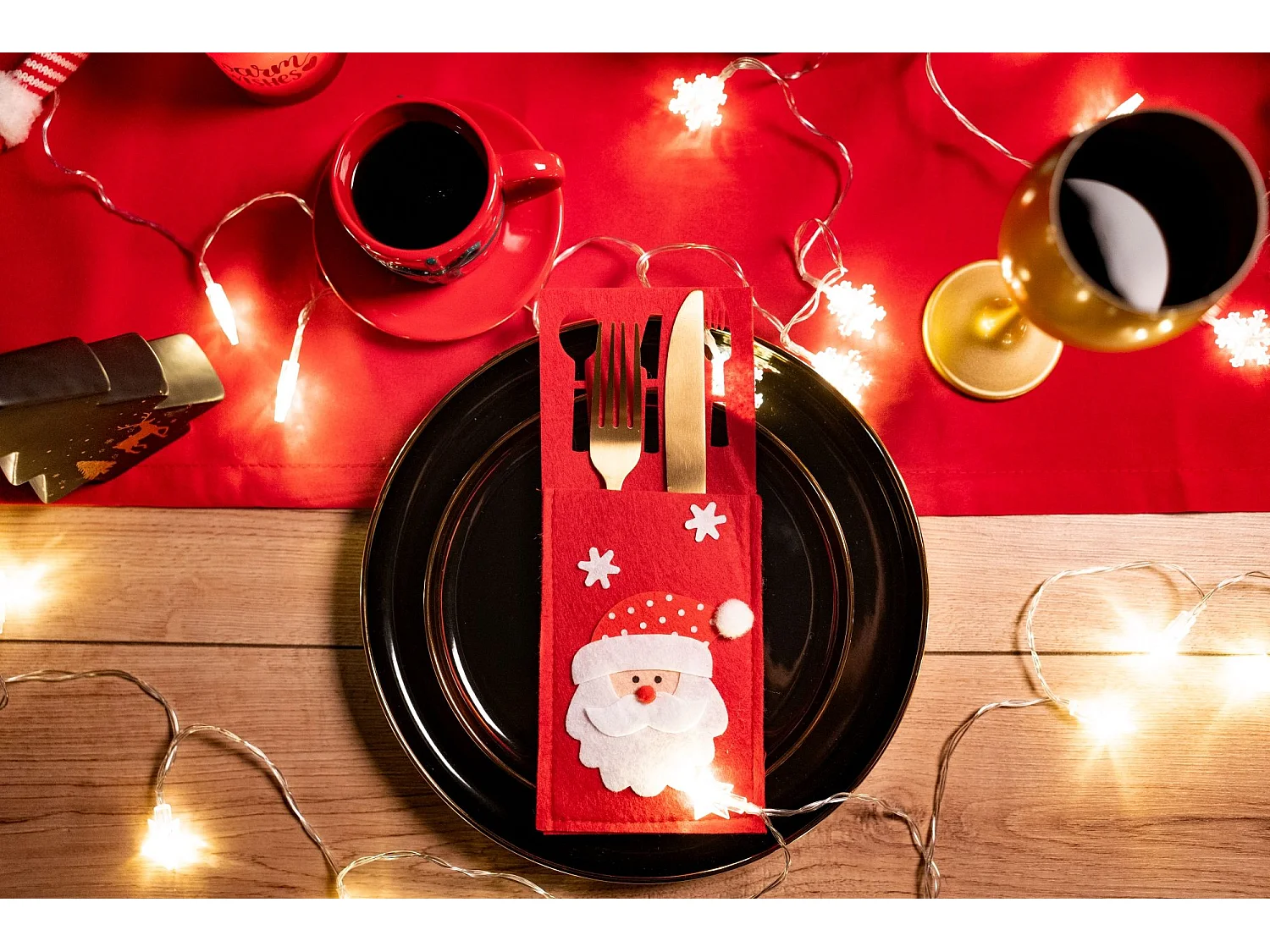 HOUSSE POUR COUVERTS DE NOËL KF333 6PCS ROUGE