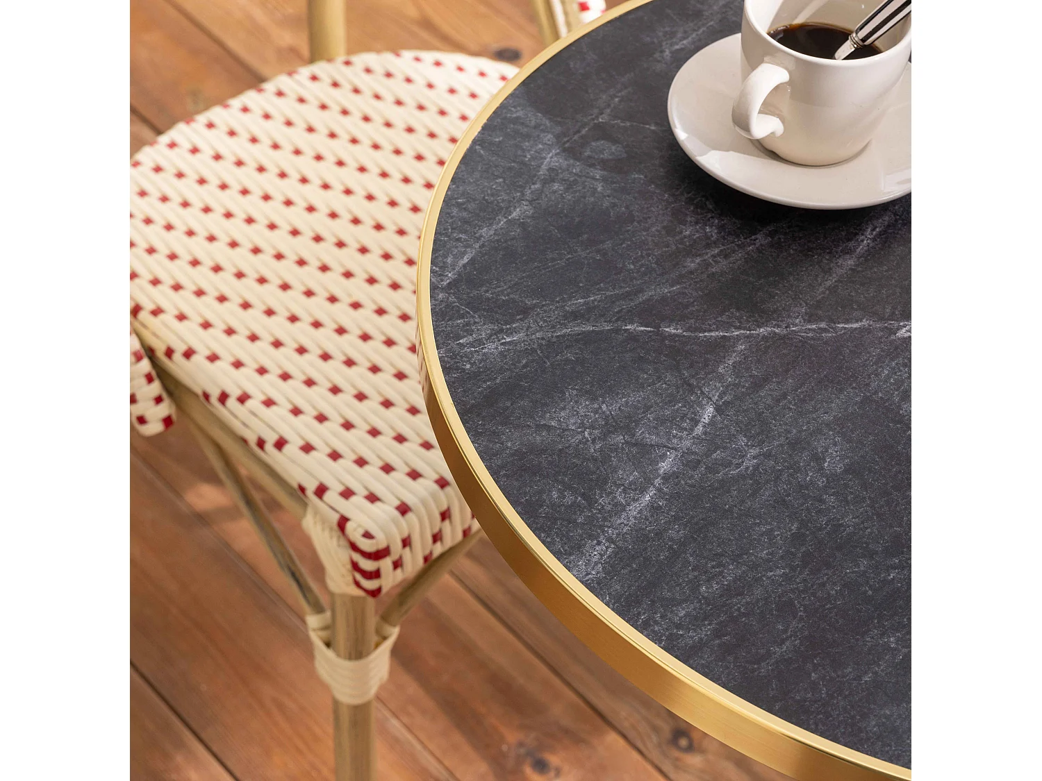 Table de terrasse 60cm inclinable marbre noir et 2 chaises rouge