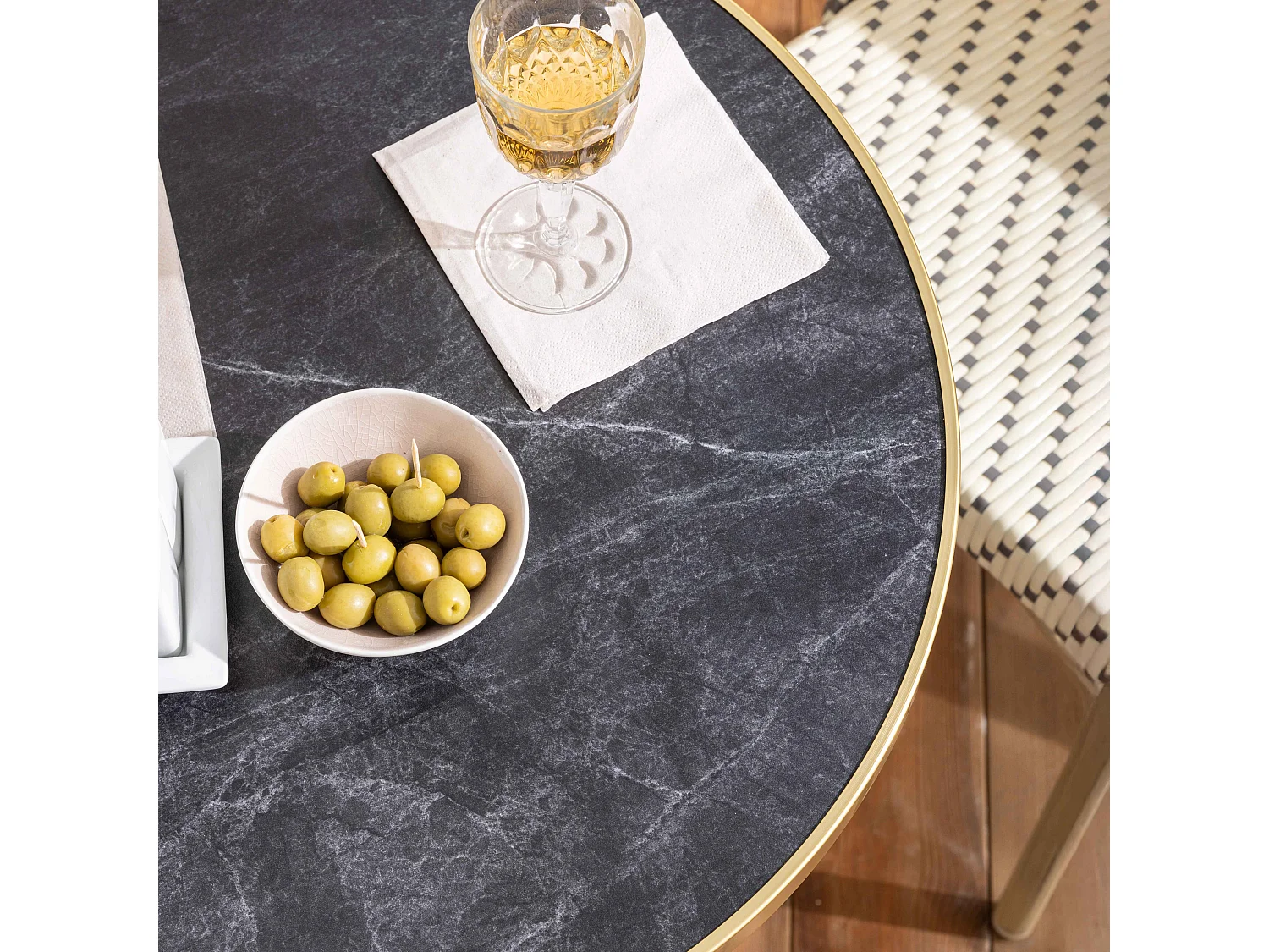 Table de terrasse 60cm inclinable marbre noir et 2 chaises gris