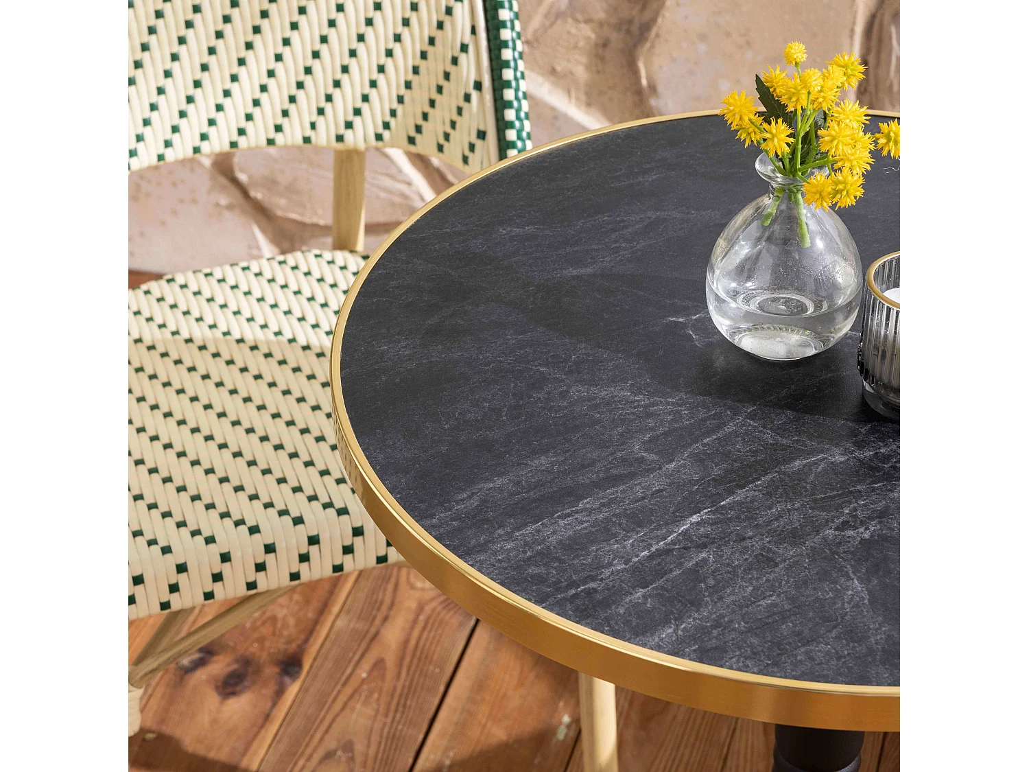Table de terrasse 60cm inclinable marbre noir et 2 chaises vert