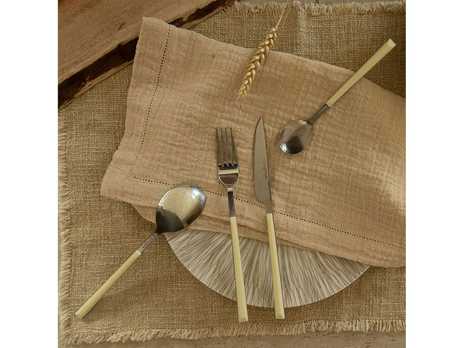 Novastyl - Lot 6 Couteaux De Table Colorama 23cm En Acier Inoxydable Creme