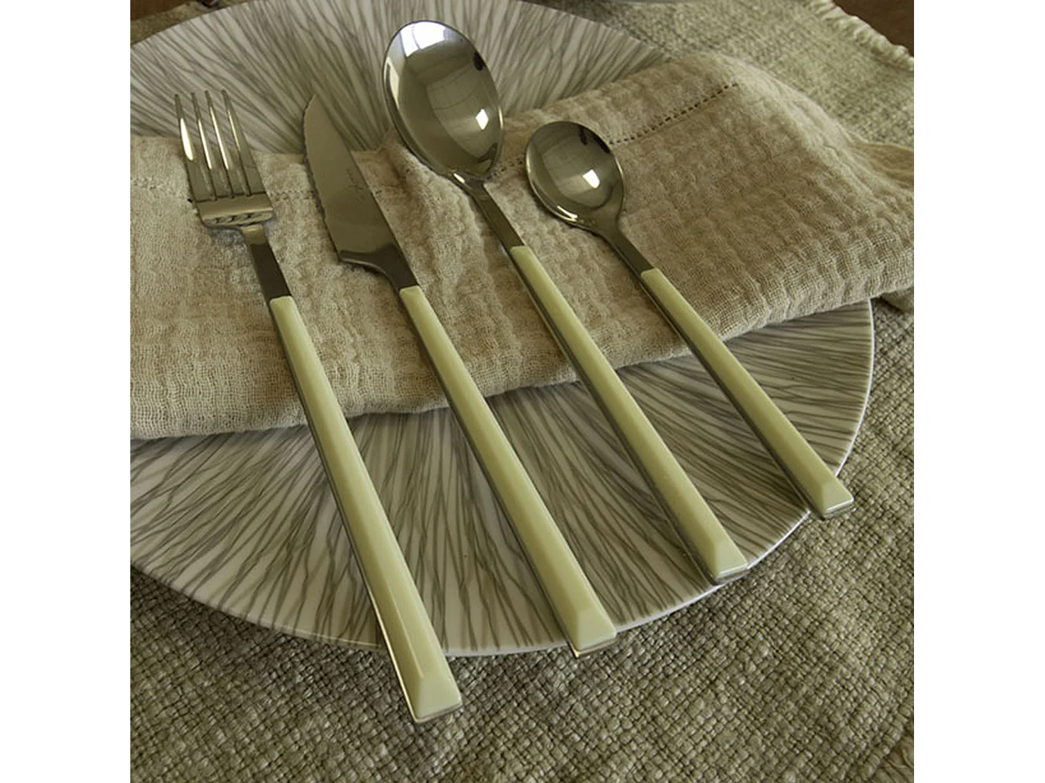 Novastyl - Lot 6 Couteaux De Table Colorama 23cm En Acier Inoxydable Creme