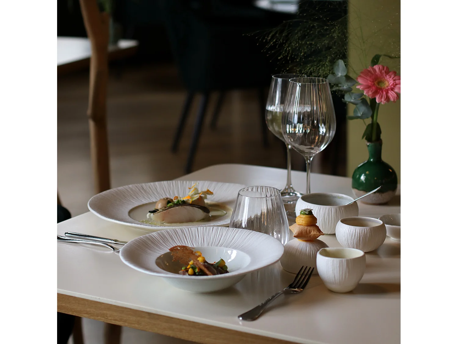 Ogo Living - Lot 4 Assiettes Gourmet Urus 23.5cm En Porcelaine Bleu Et Blanc