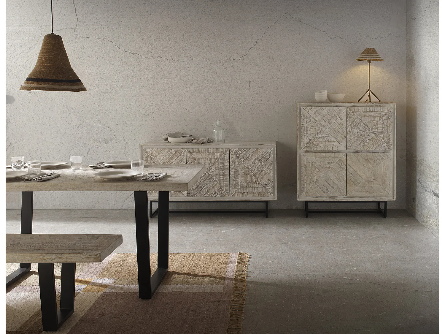 Bank van wit gepatineerd mangohout