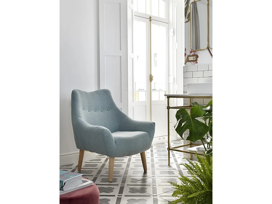 Gepolsterter Sessel in Hellgrau