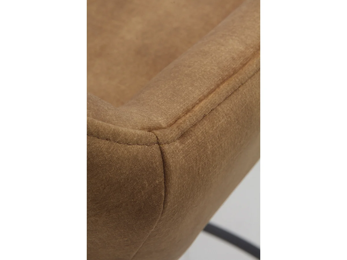 Conjunto de 2 bancos estofados cor castanha pernas metálicas pretas