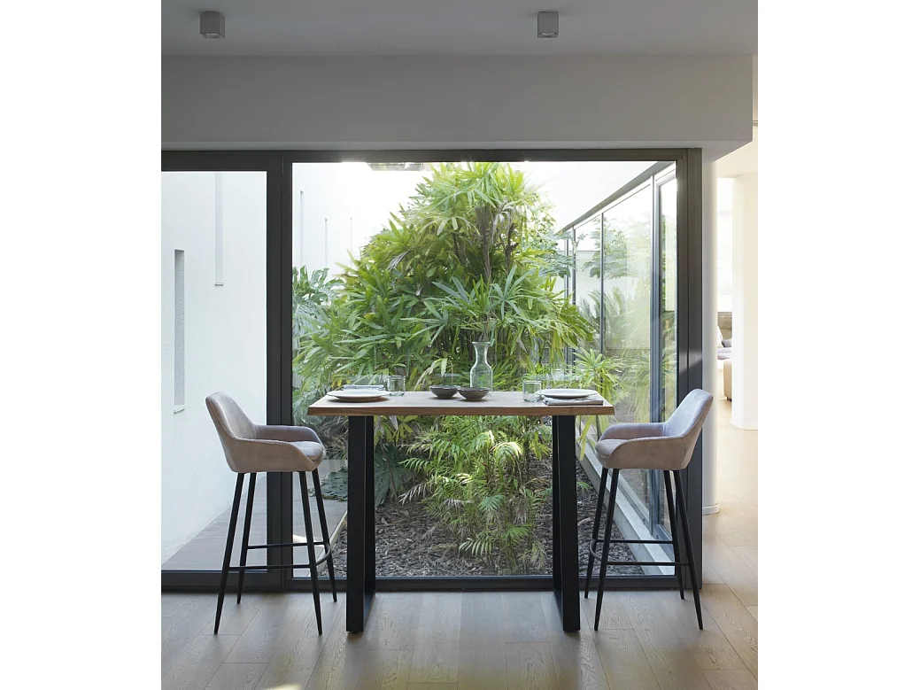 Lot de 2 tabourets rembourrés de couleur beige et pieds métal noir