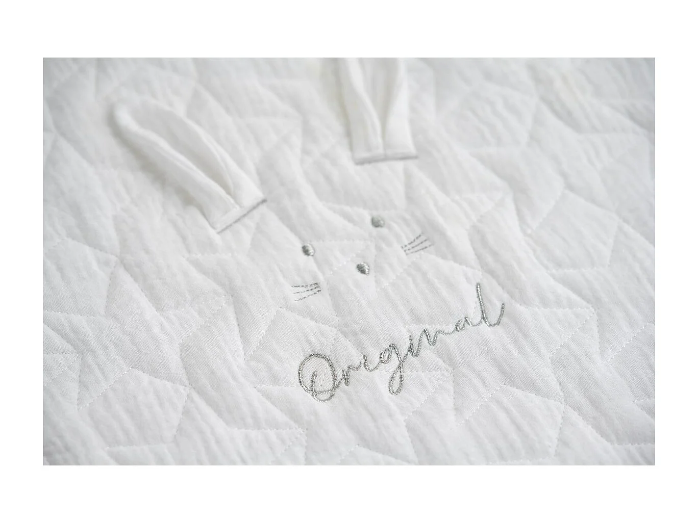 Couvre lit ovale pour berceau en coton GALOPIN - Sauthon Original