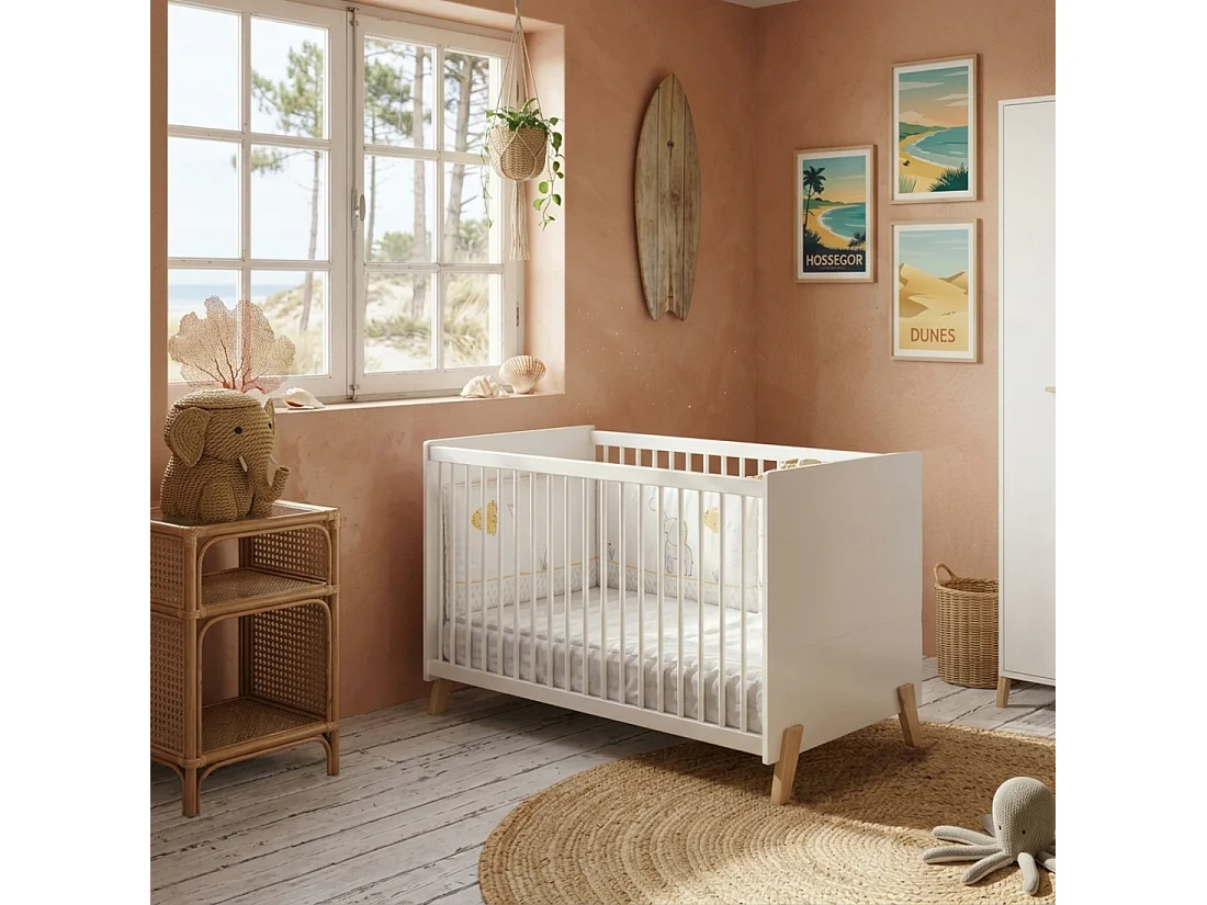 Lit bébé 120 x 60 sur pieds en bois blanc JOY - BabyPrice