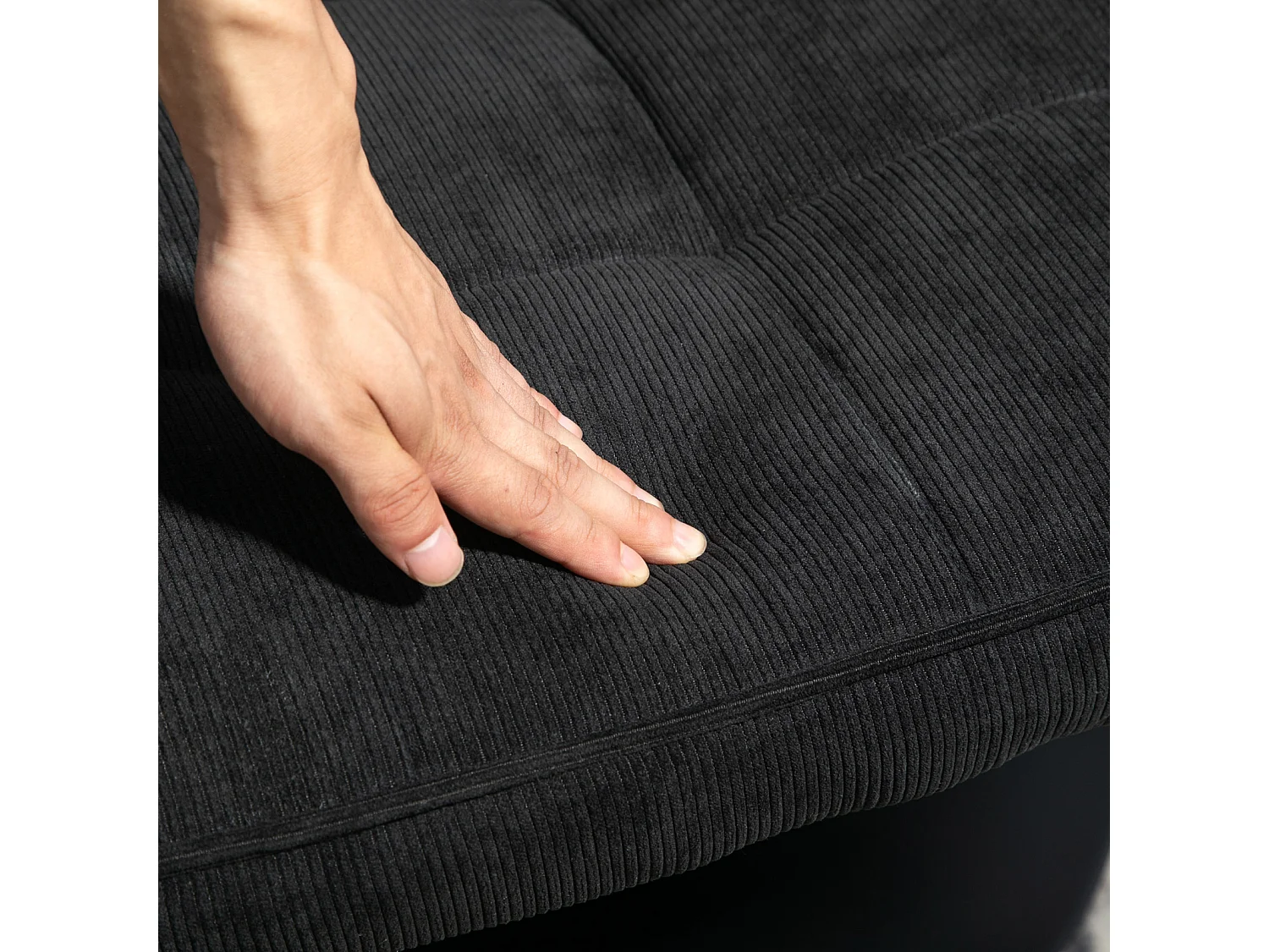 Fauteuil lounge HENRY chaise rembourrée avec base pivotante et couverture en velours côtelé noir