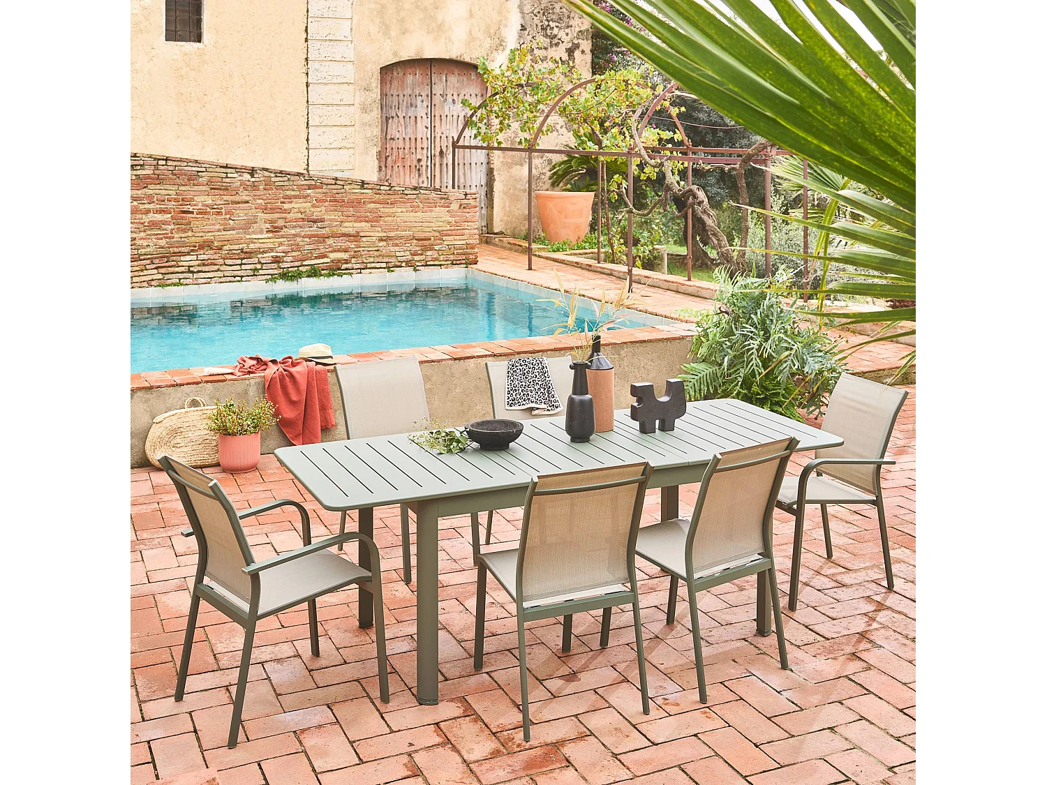 Tavolo da giardino allungabile in alluminio con 4 sedie e 2 poltrone,