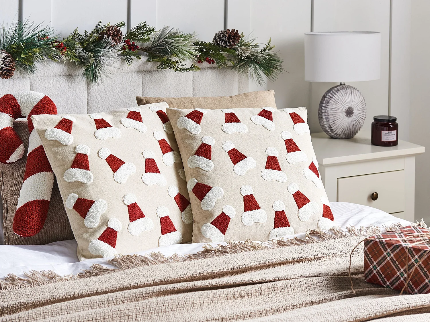 Set van 2 decoratieve kussens SUGARPLUM Katoen 45 x 45 cm Lichtbeige Kerst patroon