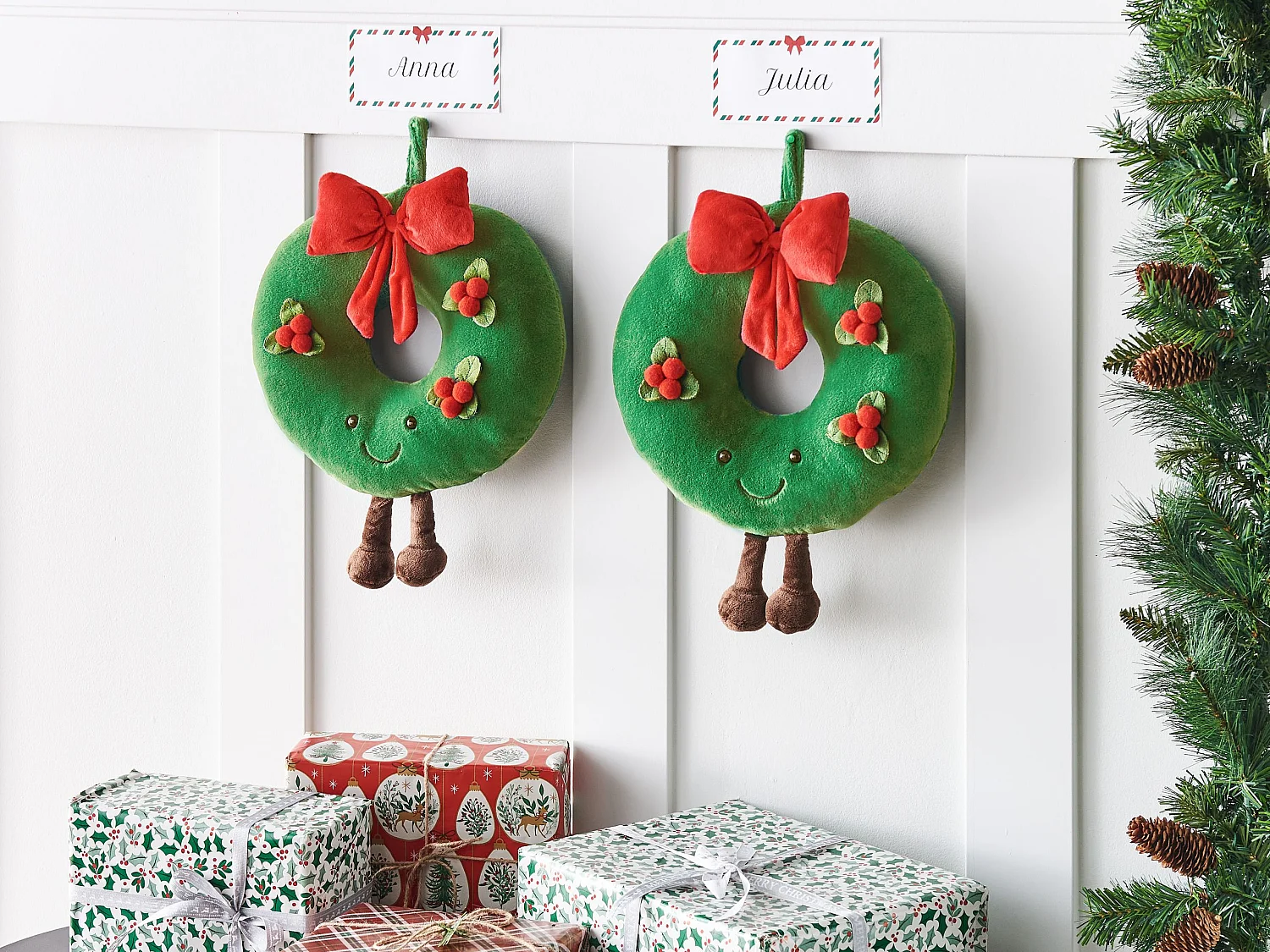 Conjunto 2 almofadas decorativas em tecido verde com motivo natalício ⌀ 45 cm BONBON