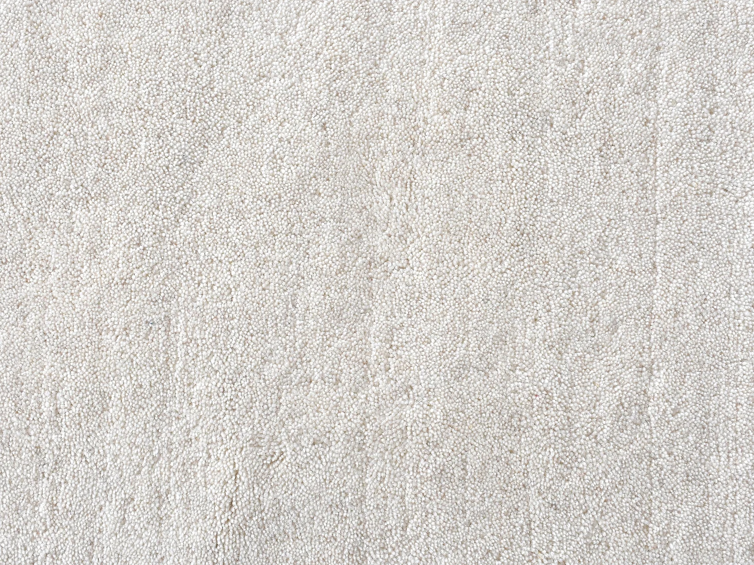 Alfombra de lana 100% tufted a mano con bordes ondulados - 160 x 230 cm - Marfil - PRISMELA