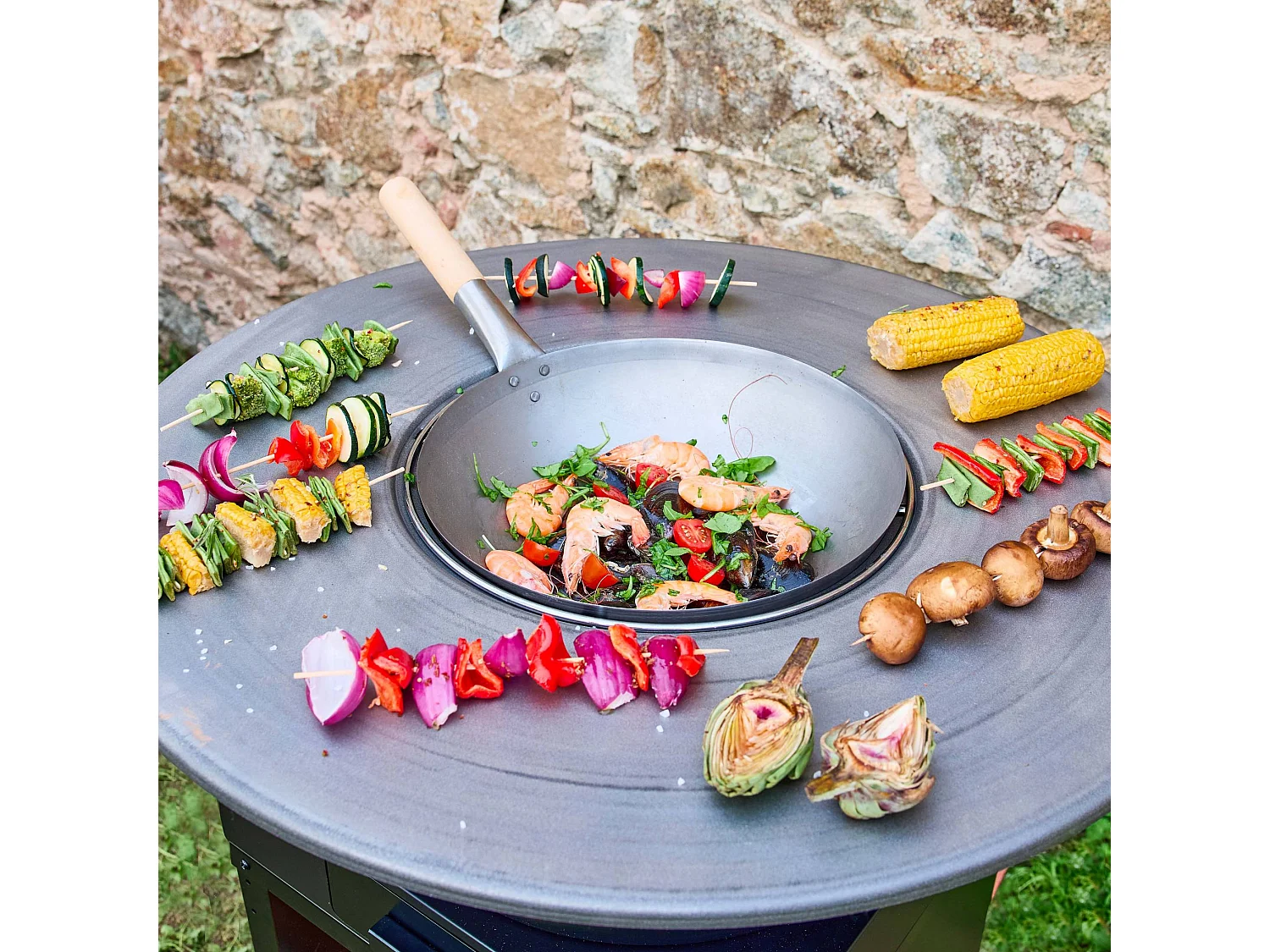 Brasero barbecue Ø81.5cm avec grille de cuisson et espace de rangement