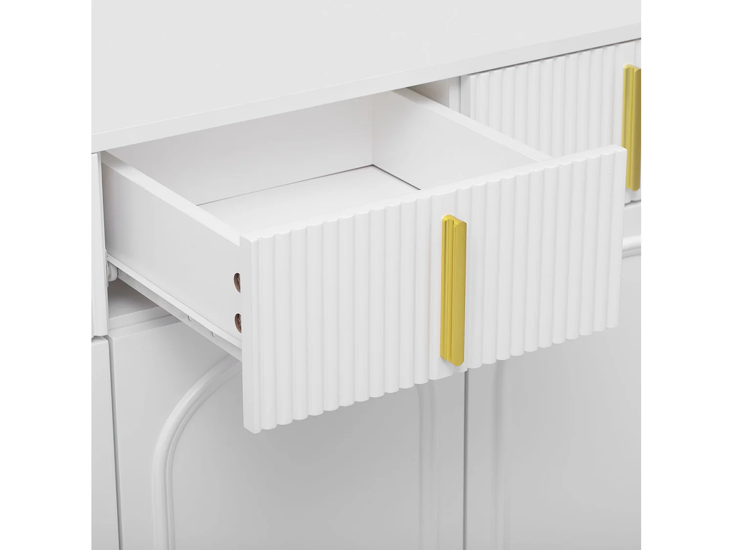 Sideboard 140x37,8x82cm – mit 4 Türen, 4 Schubladen, goldenen Griffen und Füßen – abnehmbares Laminat – Weiß