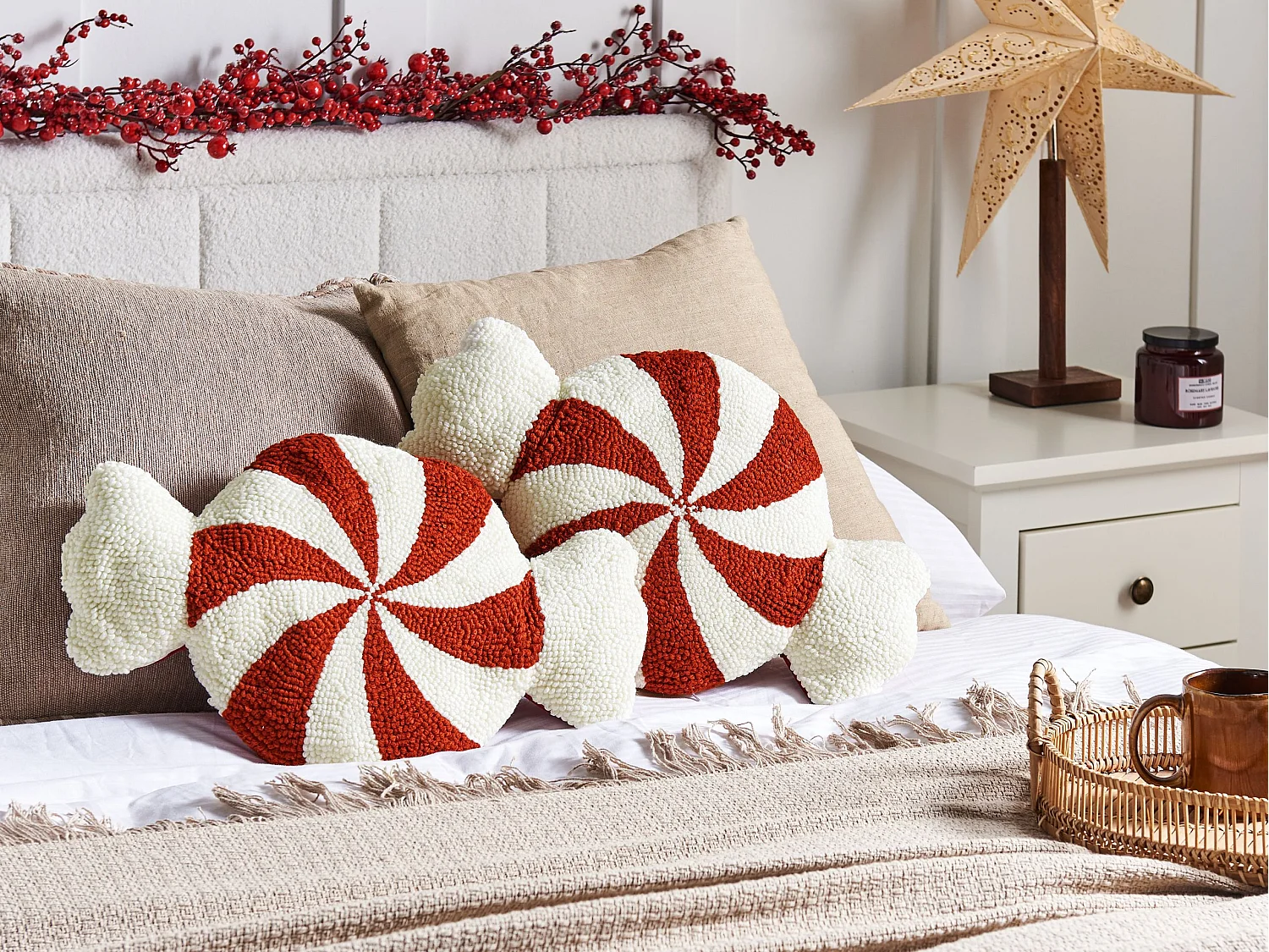Lot de 2 coussins décoratifs SPIRAL CANDY Bouclé 35 x 58 cm Blanc Motif de Noël