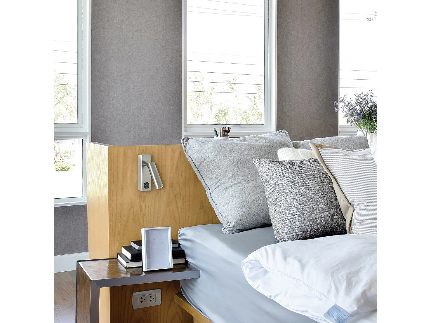 Applique moderne Toscana-h14cm-led 3w-200lm,3k-90º,180º-on&off-ip20-acier,noir