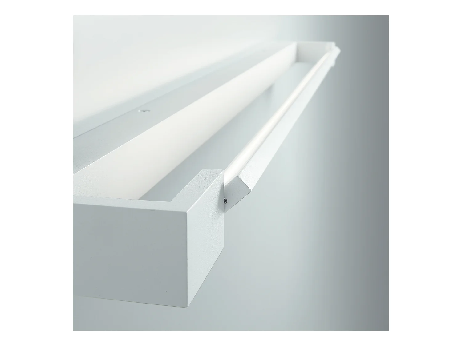 Applique murale moderne Tilt-L.60 cm- led 18w-2165lm et 4k 270-aluminium, blanc-ip44