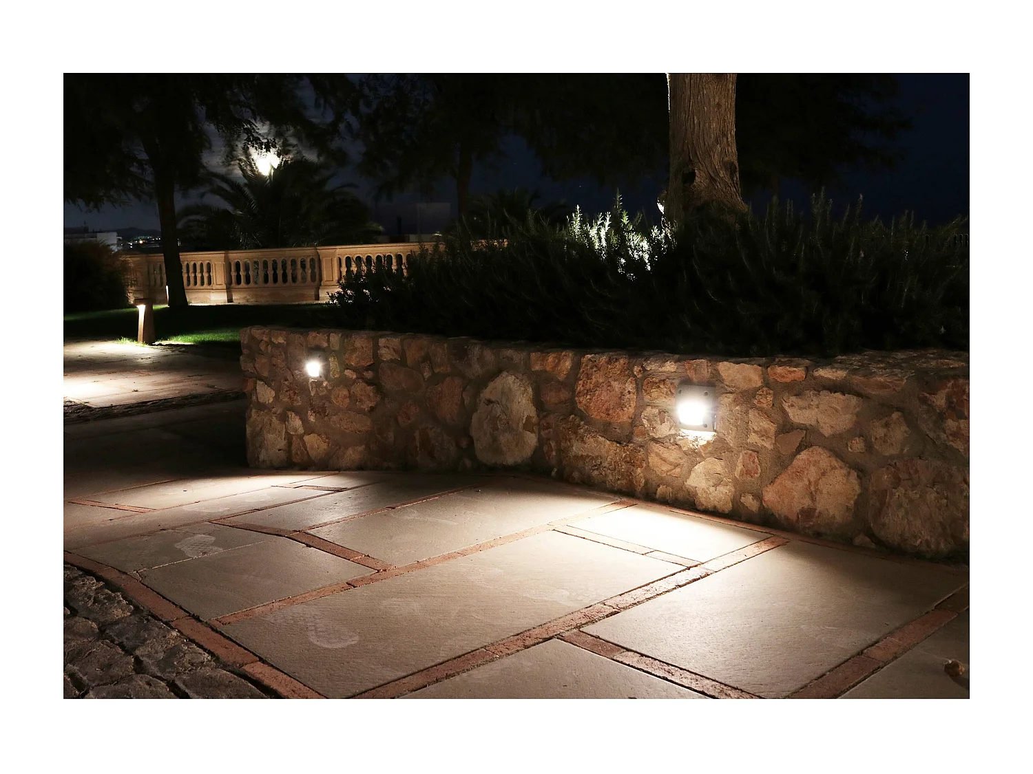Empotrable exterior DEVON estilo moderno y versátil - L. 29,3 -rectangular - Gx53 LED T2 3W - resina - K select - ip66 - resina y blanco